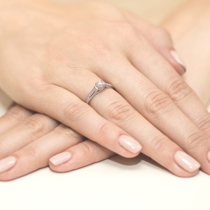 DIAMENTY Pierścionek W-16